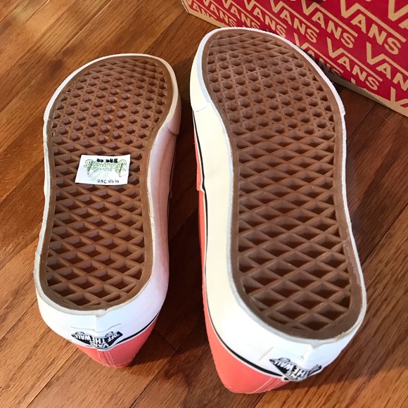 SOLD. NIB Vans Authentic Shoes, Women 6.5 Men 5 - Picture 3 of 8